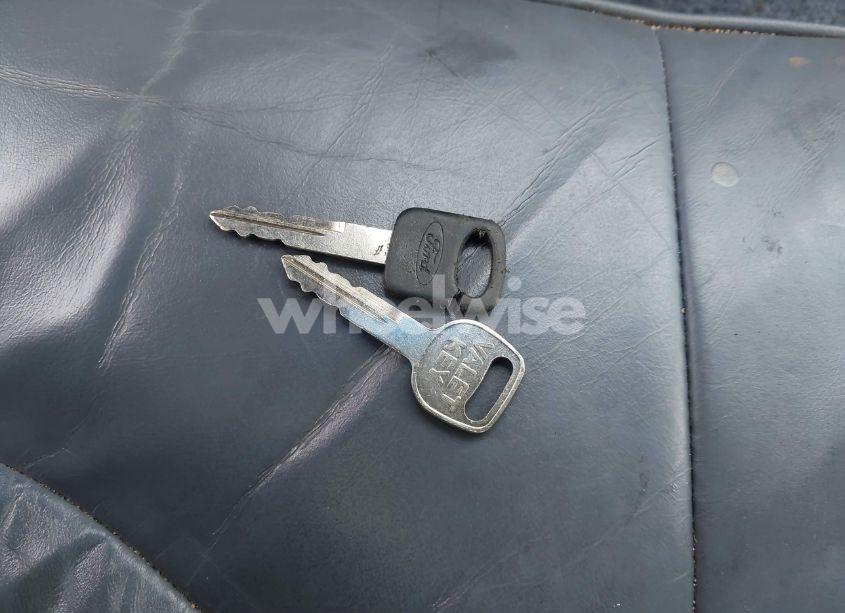 Photo 11 of 1997 Ford Crown VICTORIA LX (VIN 2FALP74W2VX129355)