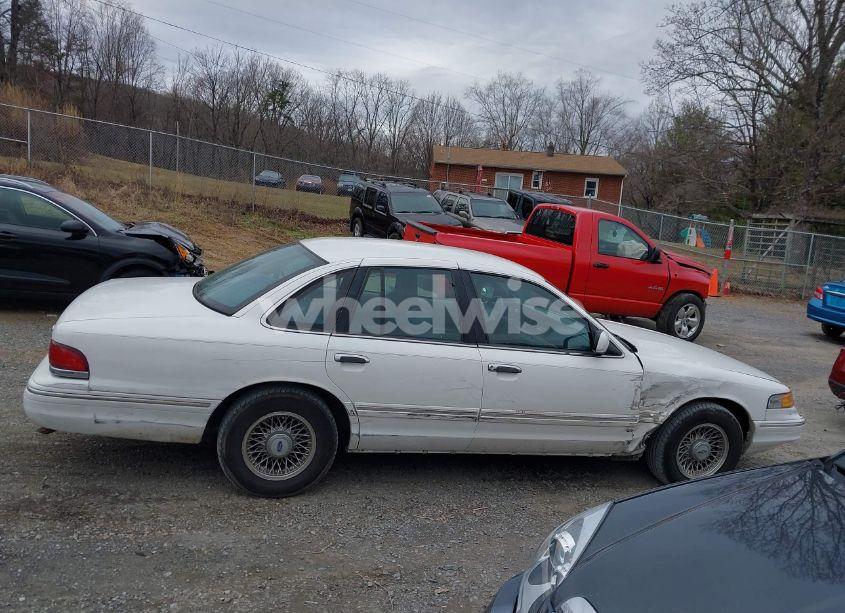 Photo 14 of 1997 Ford Crown VICTORIA LX (VIN 2FALP74W2VX129355)