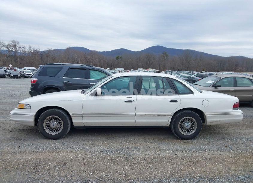 Photo 15 of 1997 Ford Crown VICTORIA LX (VIN 2FALP74W2VX129355)