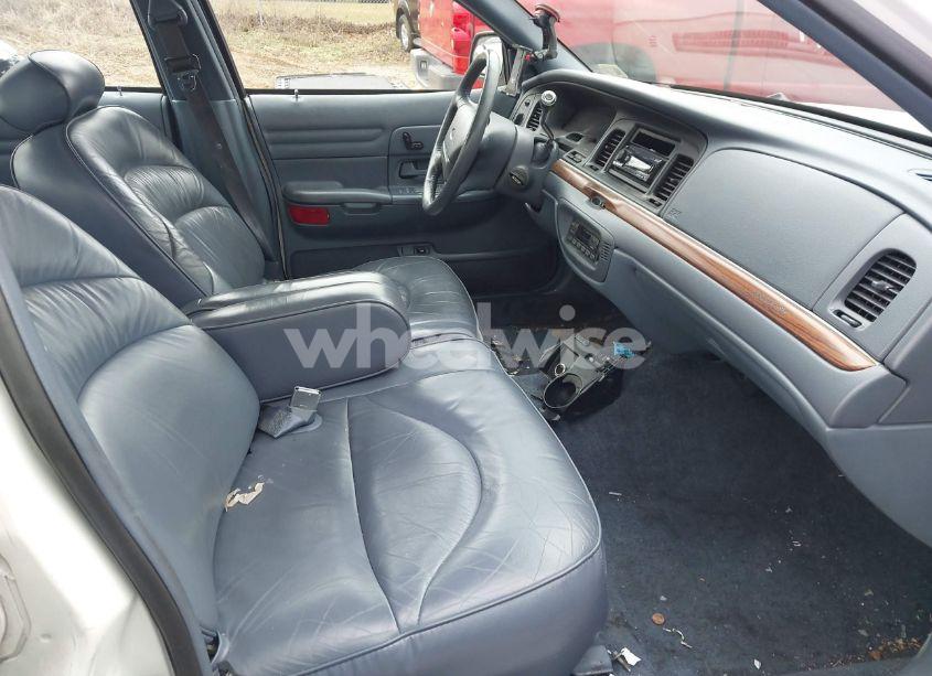 Photo 5 of 1997 Ford Crown VICTORIA LX (VIN 2FALP74W2VX129355)