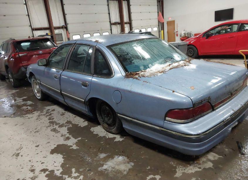 Photo 3 of 1994 Ford Crown VICTORIA LX (VIN 2FALP74W4RX129363)