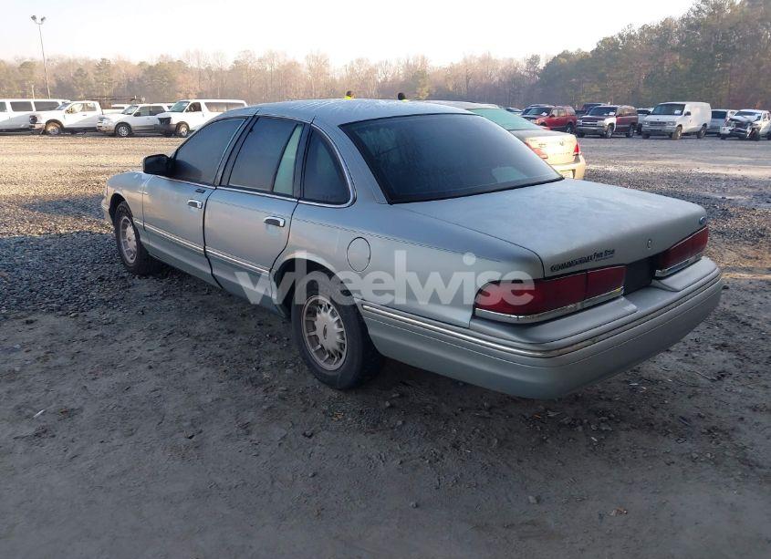 Photo 3 of 1996 Ford Crown VICTORIA LX (VIN 2FALP74W4TX126230)