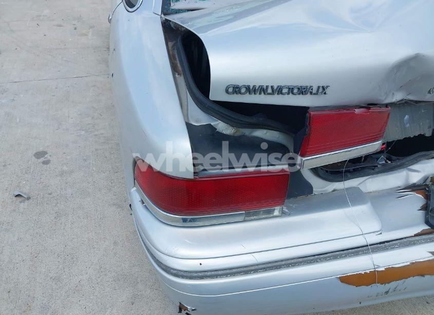 Photo 13 of 1996 Ford Crown VICTORIA LX (VIN 2FALP74W4TX200987)