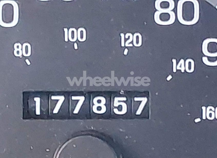 Photo 15 of 1997 Ford Crown VICTORIA LX (VIN 2FALP74W4VX105087)