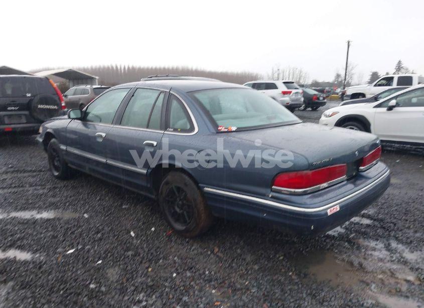 Photo 3 of 1997 Ford Crown VICTORIA LX (VIN 2FALP74W4VX105087)