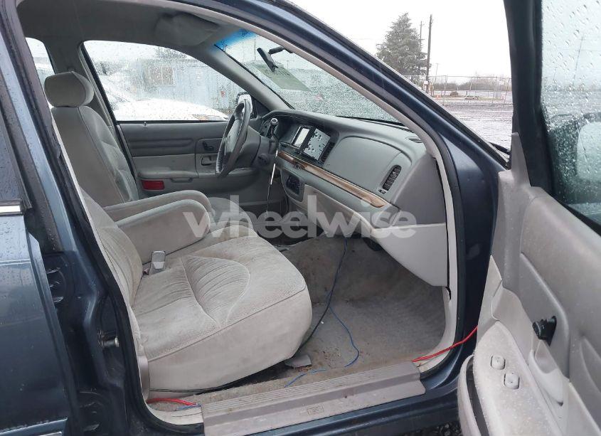 Photo 5 of 1997 Ford Crown VICTORIA LX (VIN 2FALP74W4VX105087)