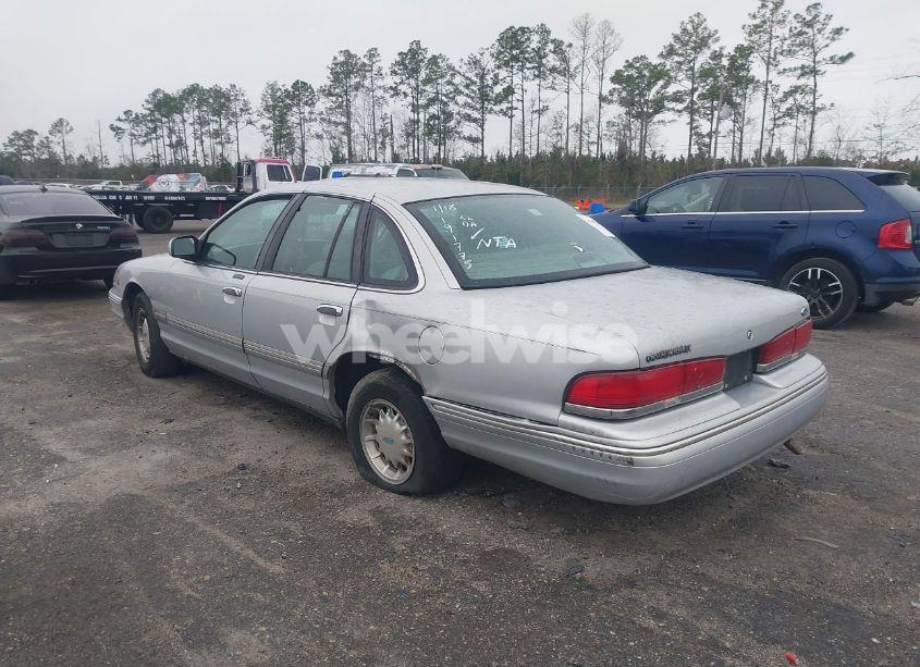 Photo 3 of 1997 Ford Crown VICTORIA LX (VIN 2FALP74W4VX191775)