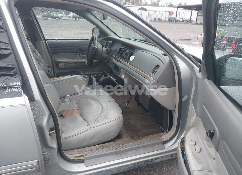 Photo 5 of 1997 Ford Crown VICTORIA LX (VIN 2FALP74W4VX191775)