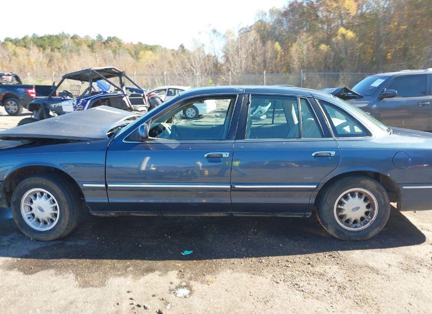 Photo 15 of 1997 Ford Crown VICTORIA LX (VIN 2FALP74W5VX165881)