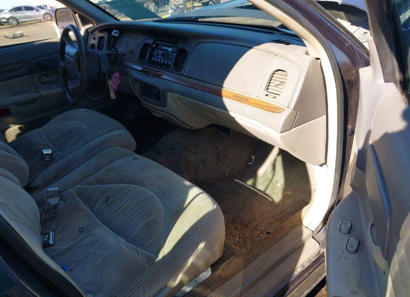 Photo 5 of 1997 Ford Crown VICTORIA LX (VIN 2FALP74W5VX165881)