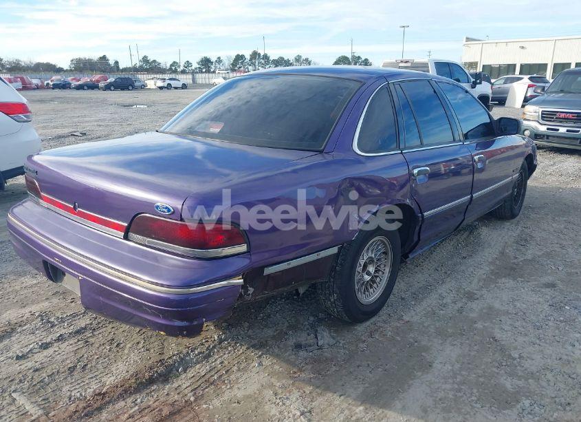Photo 4 of 1993 Ford Crown VICTORIA LX (VIN 2FALP74W9PX109543)