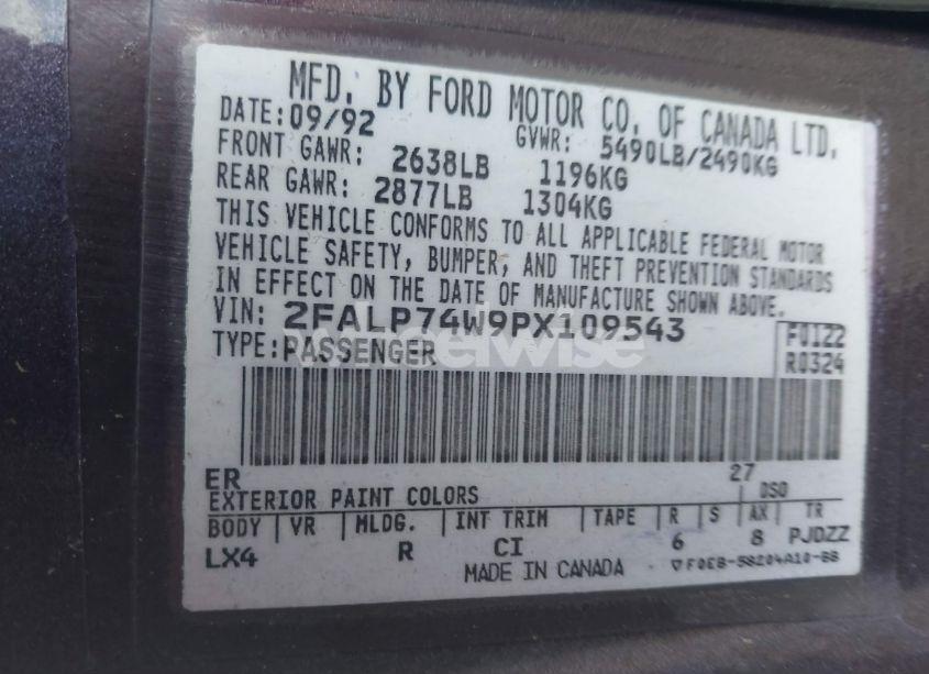 Photo 9 of 1993 Ford Crown VICTORIA LX (VIN 2FALP74W9PX109543)