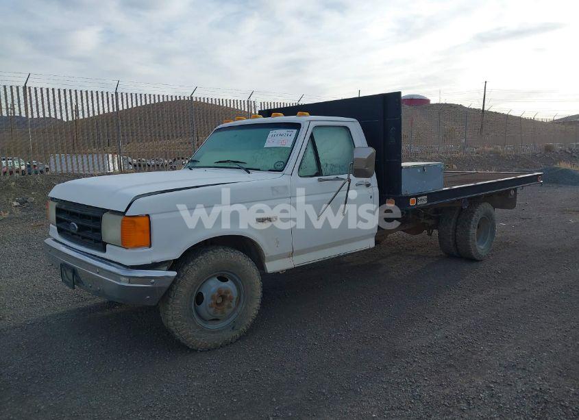 Photo 2 of 1987 Ford F350 (VIN 2FDKF37L5HCA30779)