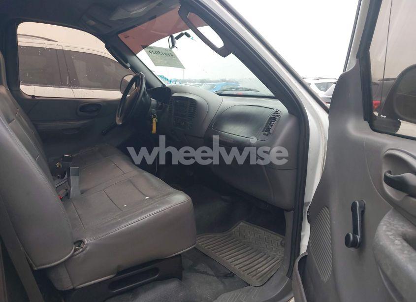 Photo 5 of 2004 Ford F-150 HERITAGE XL (VIN 2FDPF17M84CA65717)