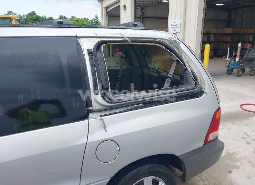 Photo 12 of 2001 Ford Windstar LX (VIN 2FMDA51461BA96953)