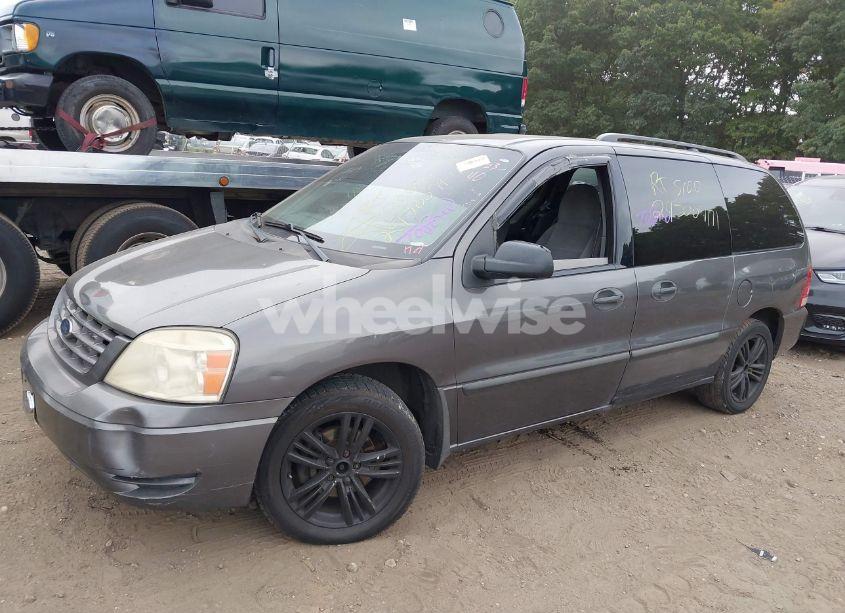 Photo 2 of 2005 Ford Freestar SE (VIN 2FMDA51645BA69323)