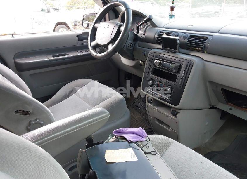 Photo 5 of 2005 Ford Freestar SE (VIN 2FMDA51645BA69323)