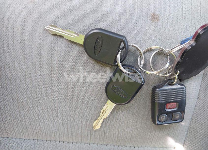 Photo 11 of 2006 Ford Freestar SE (VIN 2FMDA51646BA50191)