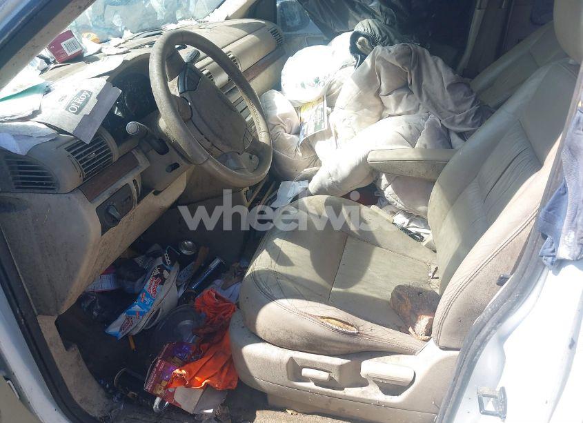 Photo 5 of 2005 Ford Freestar SEL (VIN 2FMDA52205BA22074)