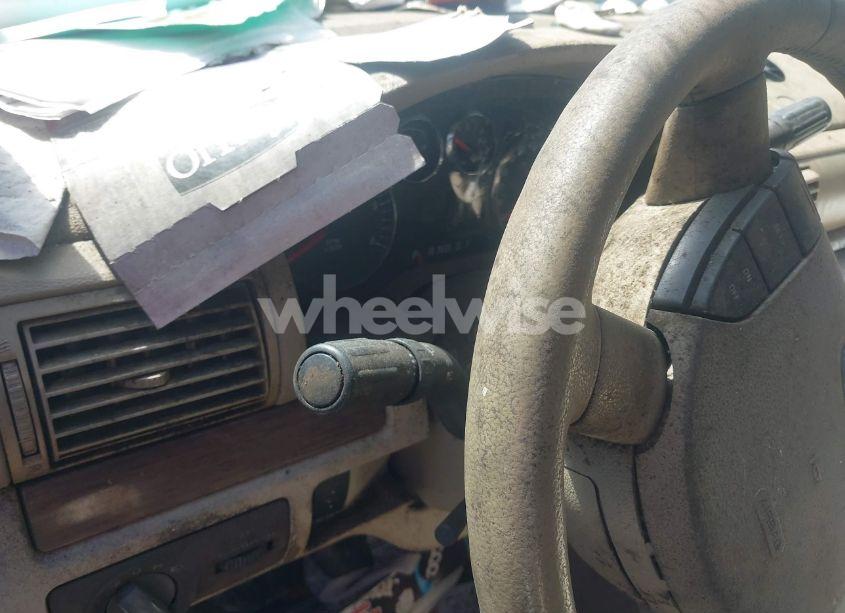 Photo 7 of 2005 Ford Freestar SEL (VIN 2FMDA52205BA22074)