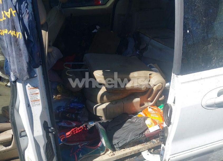 Photo 8 of 2005 Ford Freestar SEL (VIN 2FMDA52205BA22074)