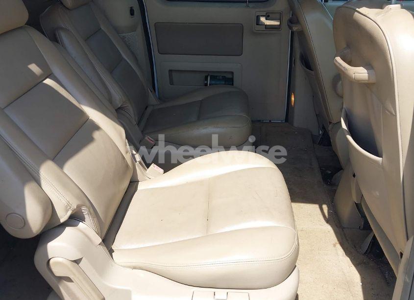 Photo 8 of 2004 Ford Freestar LIMITED (VIN 2FMDA58284BA67169)