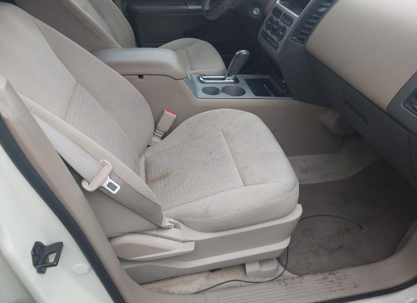 Photo 5 of 2007 Ford Edge SE (VIN 2FMDK36C17BA83828)