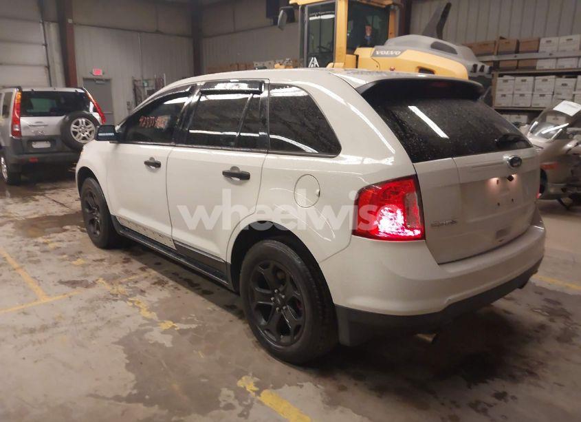 Photo 3 of 2013 Ford Edge SE (VIN 2FMDK3G99DBA95899)