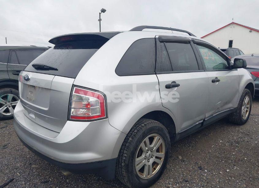 Photo 4 of 2010 Ford Edge SE (VIN 2FMDK3GC0ABA48879)