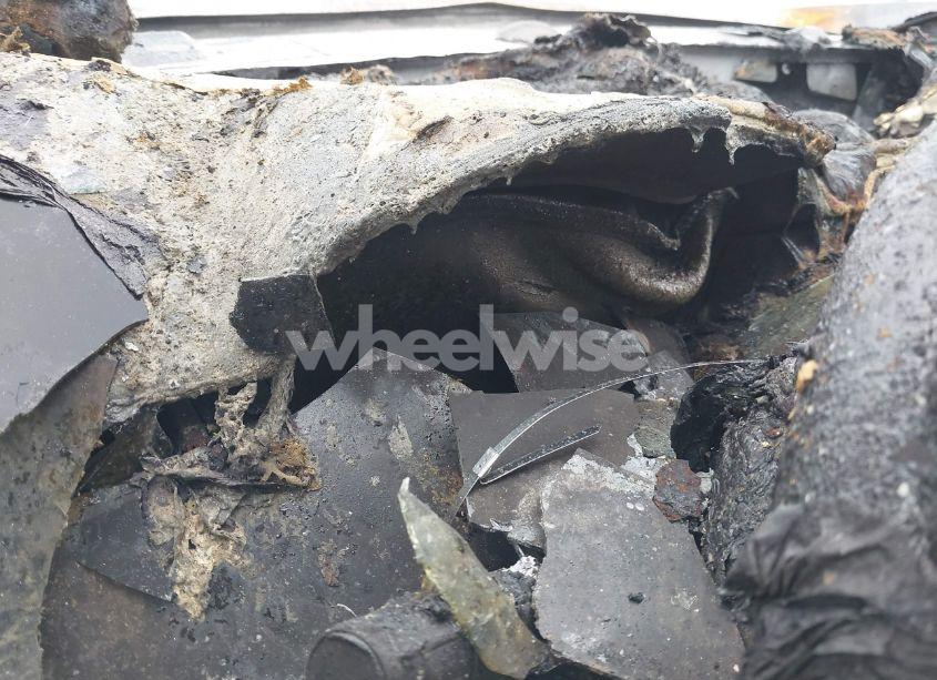 Photo 7 of 2011 Ford Edge SE (VIN 2FMDK3GC0BBA95735)