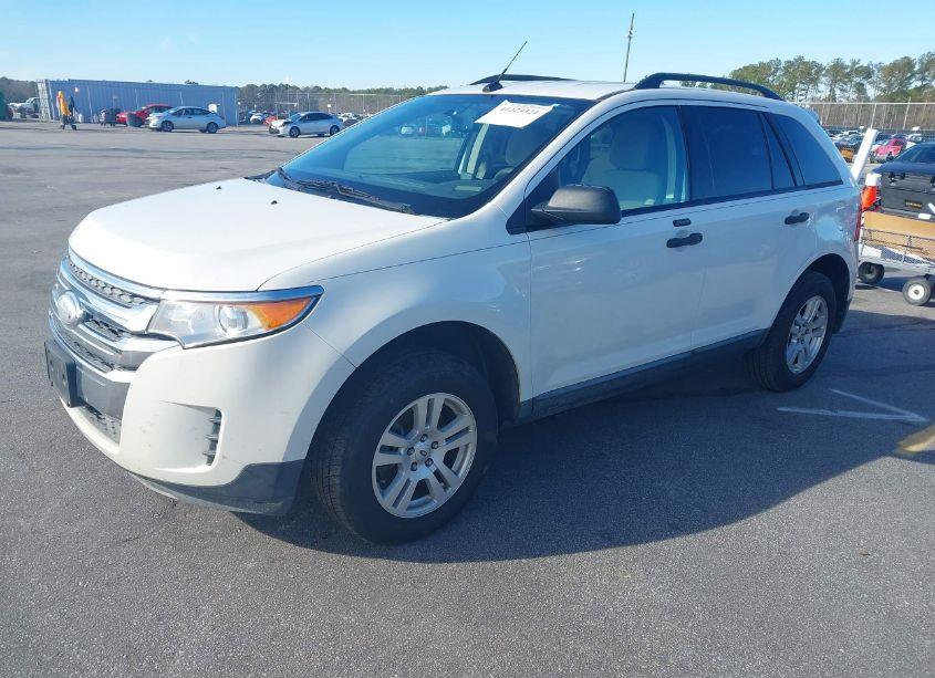 Photo 2 of 2013 Ford Edge SE (VIN 2FMDK3GC0DBA72586)