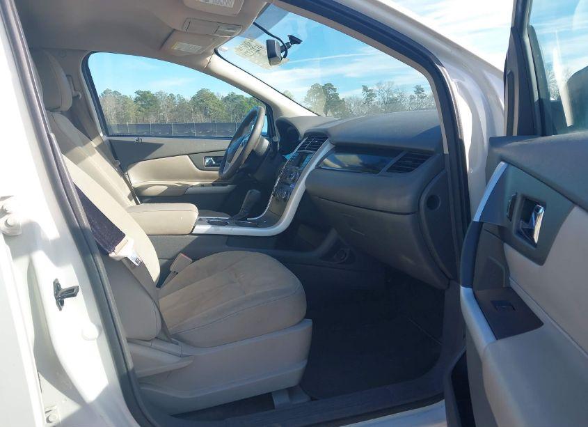 Photo 5 of 2013 Ford Edge SE (VIN 2FMDK3GC0DBA72586)