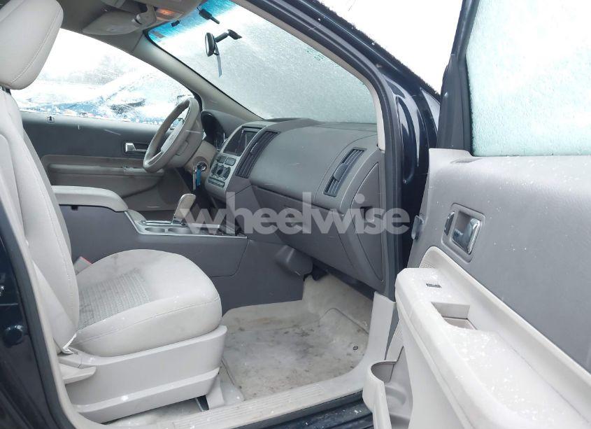 Photo 5 of 2010 Ford Edge SE (VIN 2FMDK3GC1ABA53119)