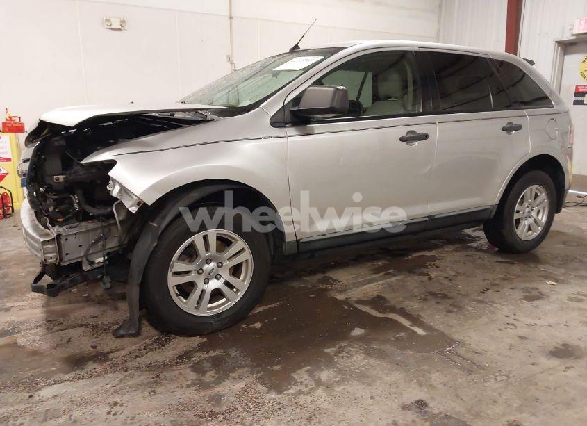 Photo 2 of 2010 Ford Edge SE (VIN 2FMDK3GC1ABB34525)