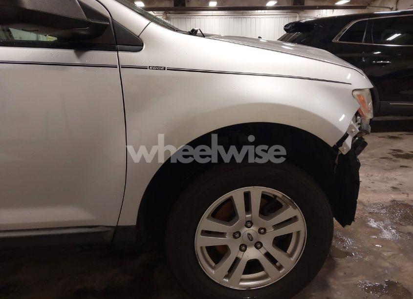 Photo 22 of 2010 Ford Edge SE (VIN 2FMDK3GC1ABB34525)