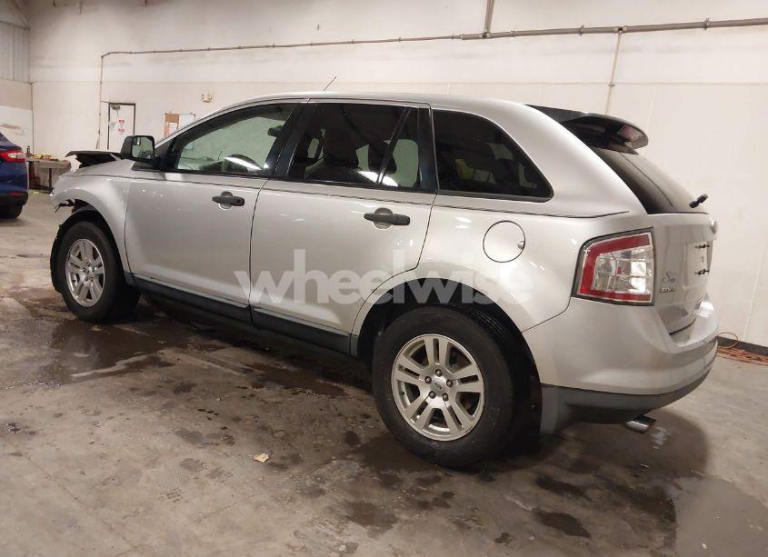 Photo 3 of 2010 Ford Edge SE (VIN 2FMDK3GC1ABB34525)