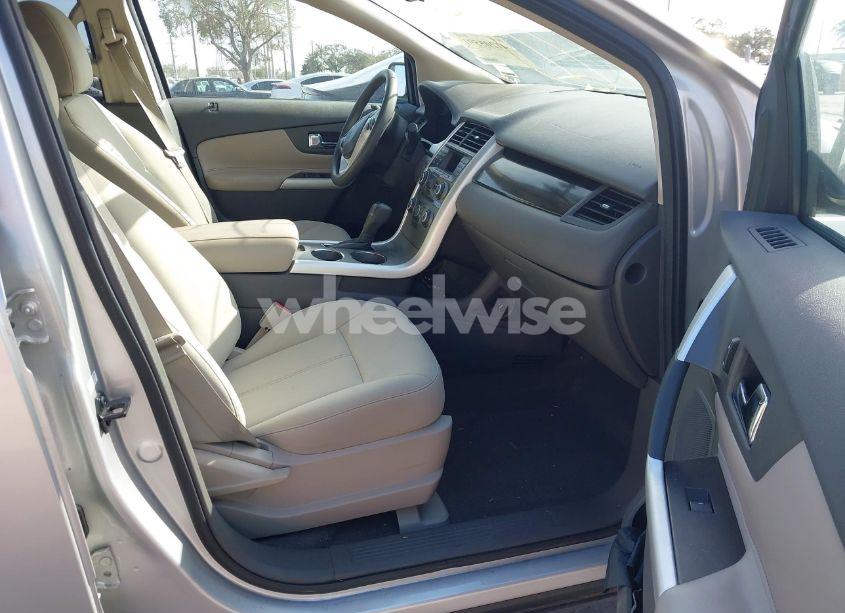 Photo 5 of 2013 Ford Edge SE (VIN 2FMDK3GC1DBA56963)
