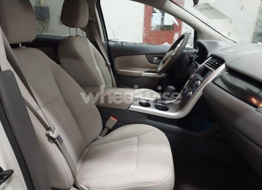 Photo 5 of 2013 Ford Edge SE (VIN 2FMDK3GC1DBB81574)