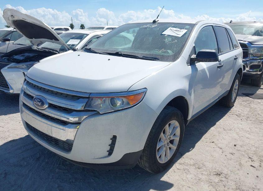 Photo 2 of 2014 Ford Edge SE (VIN 2FMDK3GC1EBB19108)