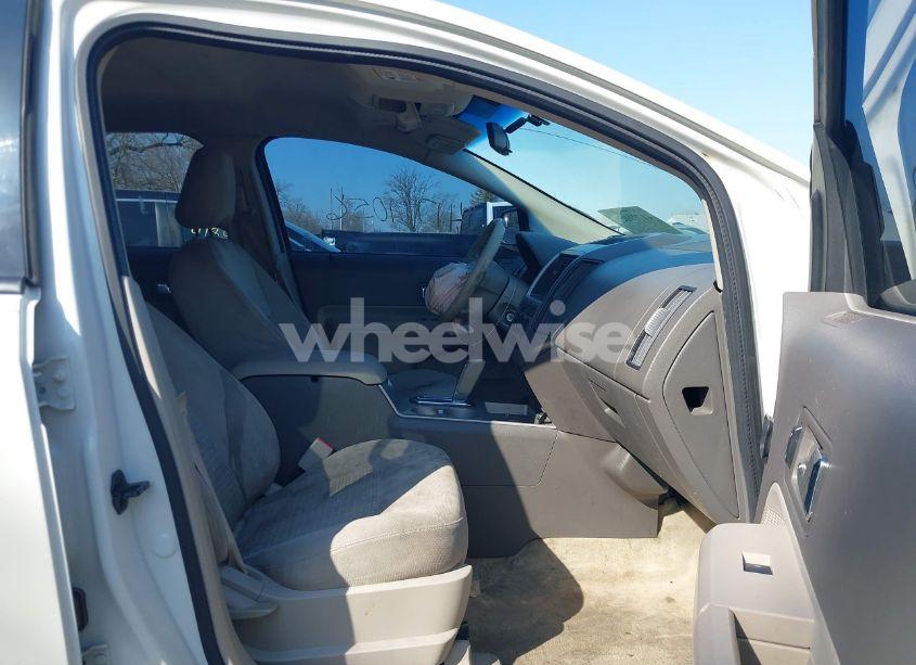 Photo 5 of 2010 Ford Edge SE (VIN 2FMDK3GC2ABB03963)