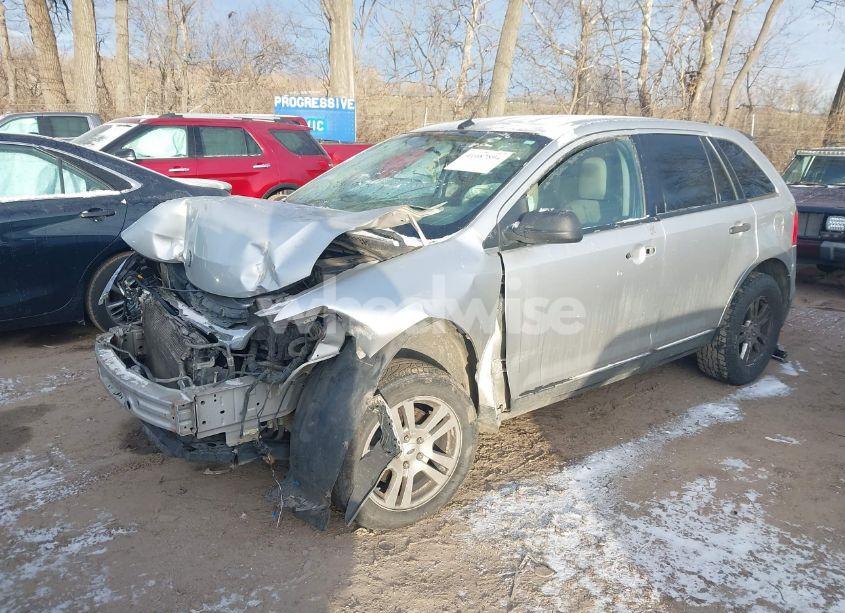 Photo 2 of 2011 Ford Edge SE (VIN 2FMDK3GC2BBA93128)