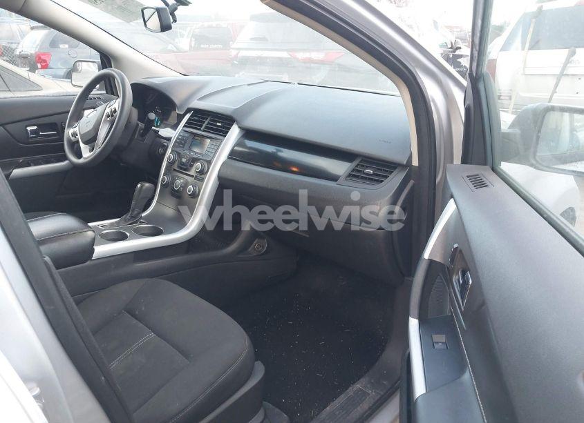 Photo 5 of 2011 Ford Edge SE (VIN 2FMDK3GC2BBB33742)