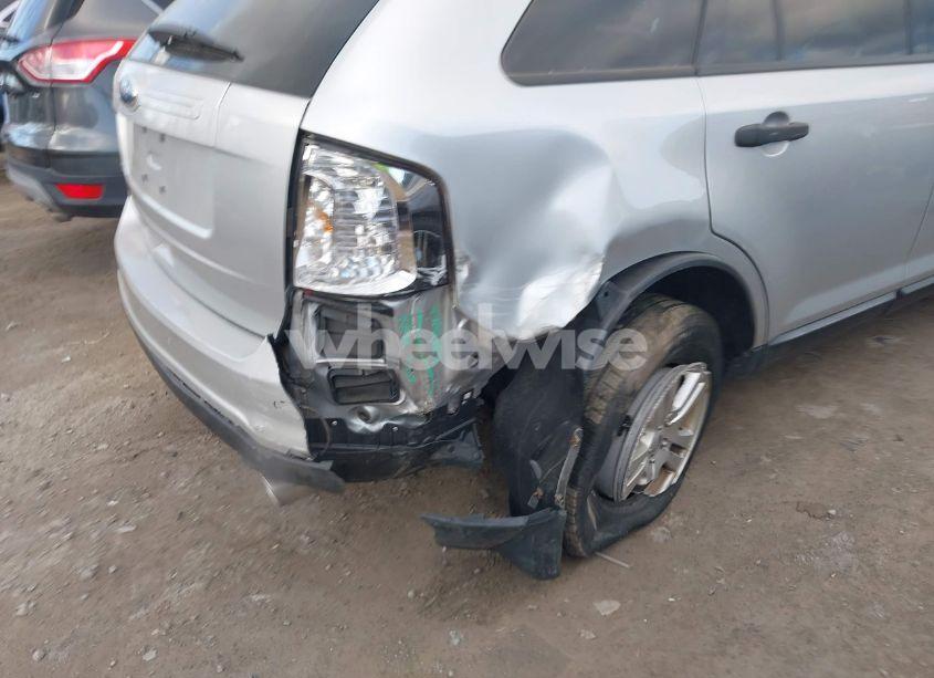 Photo 6 of 2011 Ford Edge SE (VIN 2FMDK3GC2BBB33742)