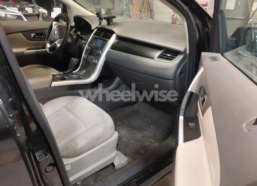 Photo 5 of 2013 Ford Edge SE (VIN 2FMDK3GC2DBA35958)