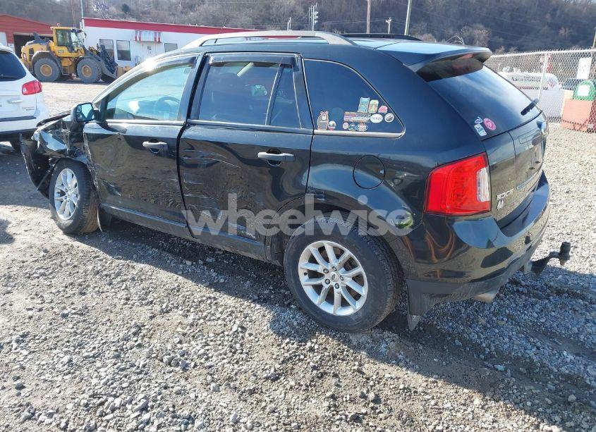 Photo 3 of 2013 Ford Edge SE (VIN 2FMDK3GC2DBE36071)