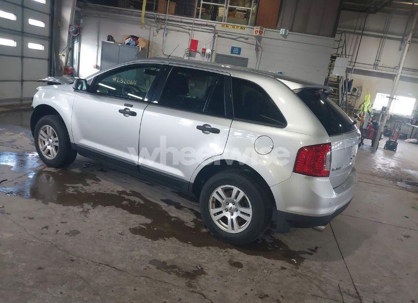 Photo 3 of 2013 Ford Edge SE (VIN 2FMDK3GC3DBA63431)