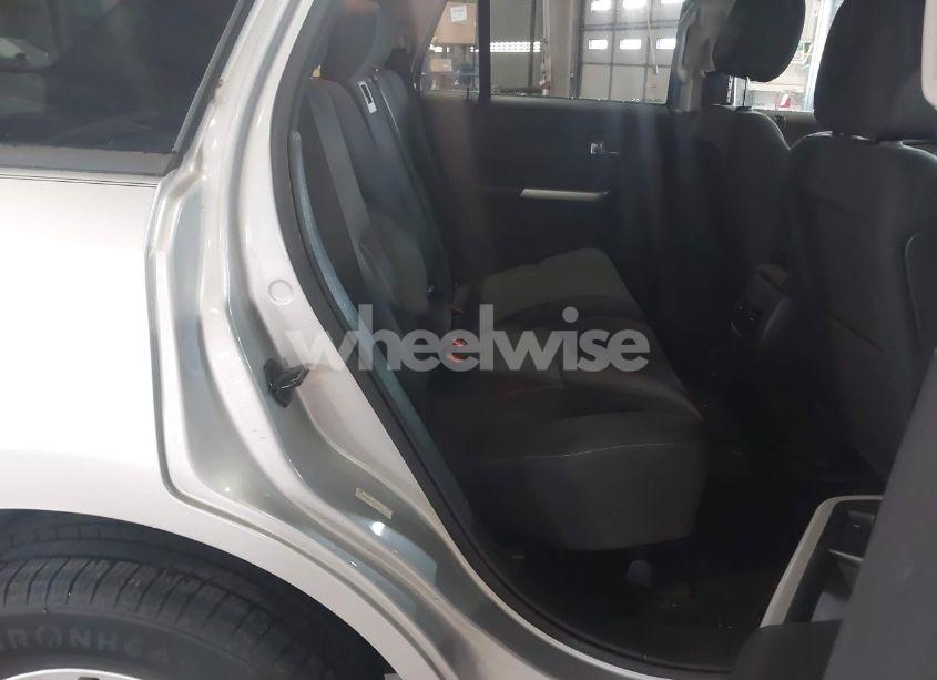 Photo 8 of 2013 Ford Edge SE (VIN 2FMDK3GC3DBA63431)