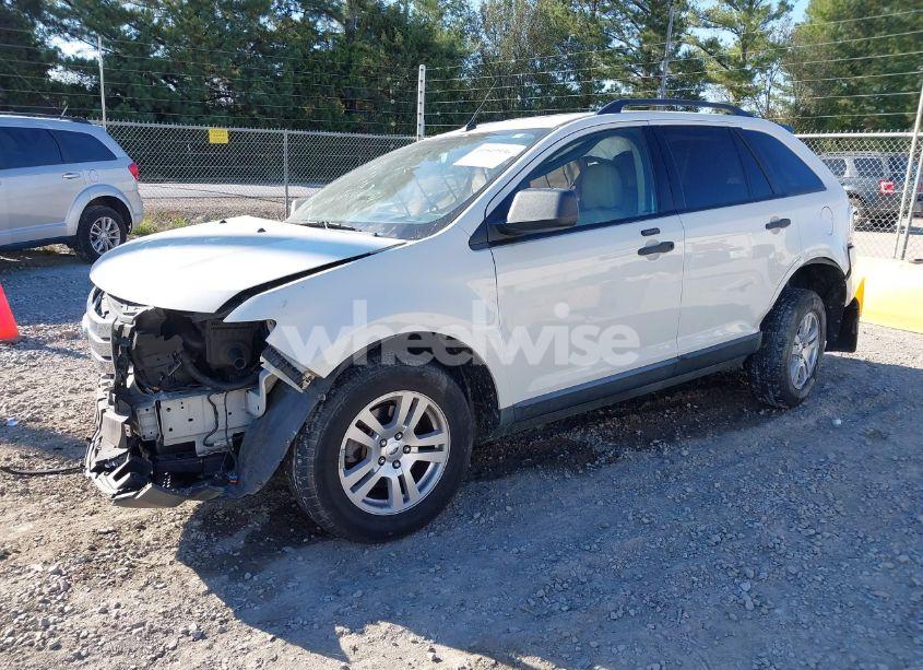 Photo 2 of 2010 Ford Edge SE (VIN 2FMDK3GC4ABB39072)