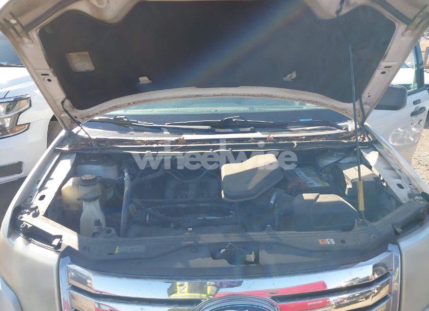 Photo 10 of 2010 Ford Edge SE (VIN 2FMDK3GC4ABB62917)