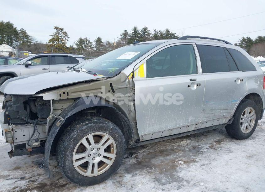 Photo 13 of 2011 Ford Edge SE (VIN 2FMDK3GC4BBA40575)
